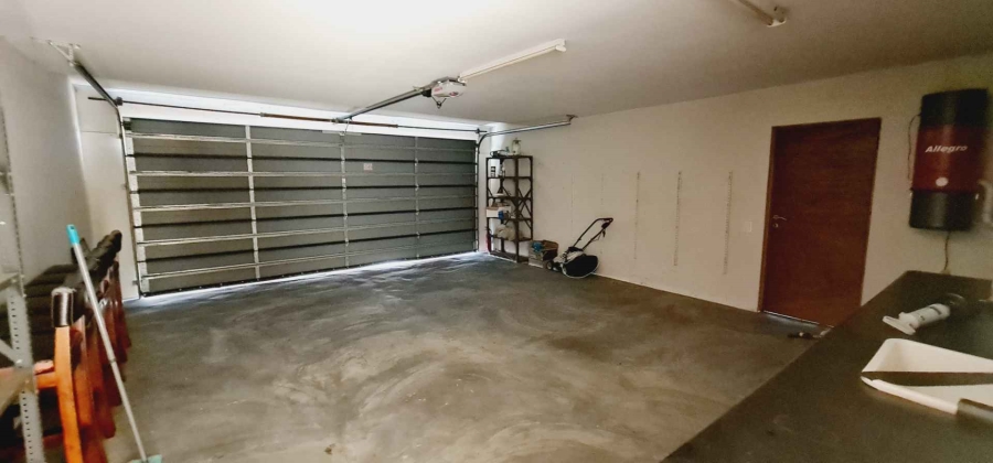 5 Bedroom Property for Sale in Baronetcy Estate Western Cape